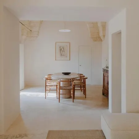 度假居 Seventeenth-century In Salento With Pool *