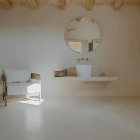Seventeenth-century In Salento With Pool Galatone